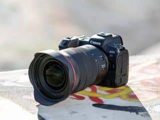 Die Canon EOS R5 bietet mit dem neuen Firmware-Update V1.8.1 jetzt noch mehr Auflösung. Foto: Martin Bissig