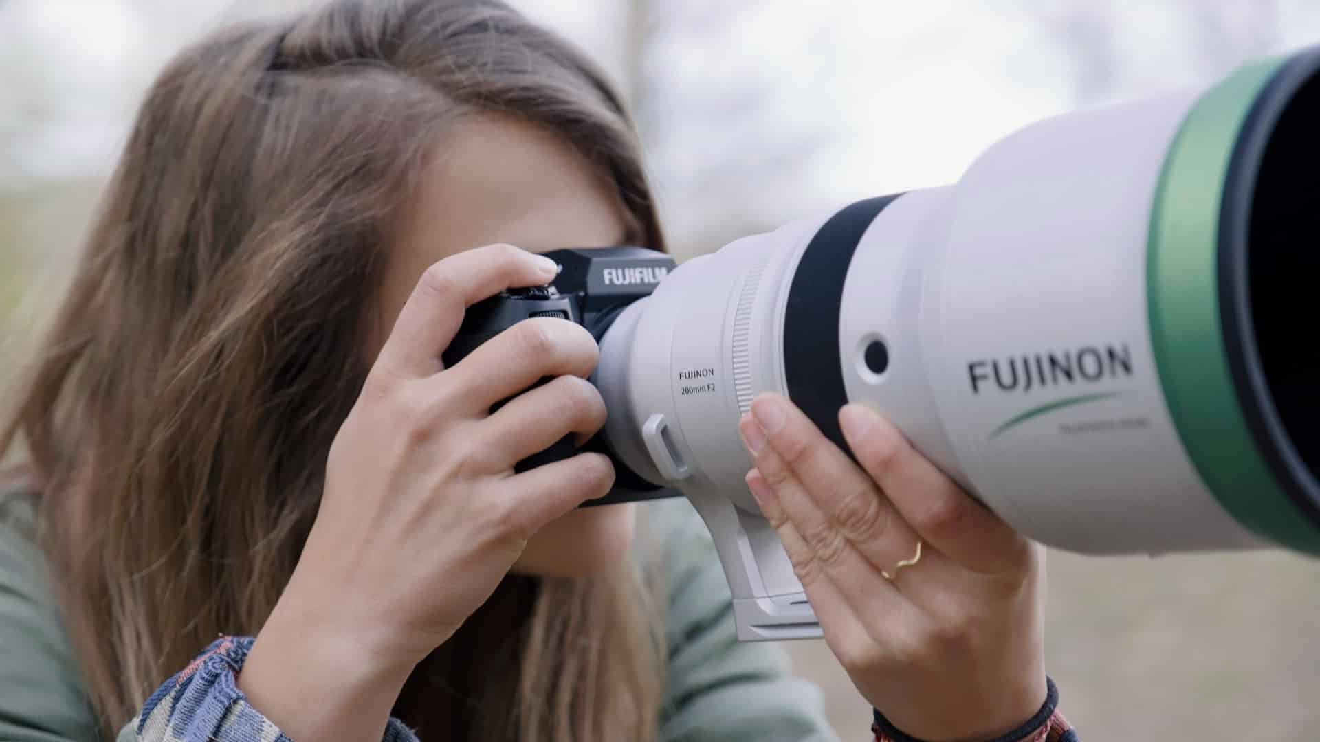 Sarah Ziegler vom Black Forest Collective arbeitet mit der Fujifilm X-H2S. Bild: Black Forest Collective