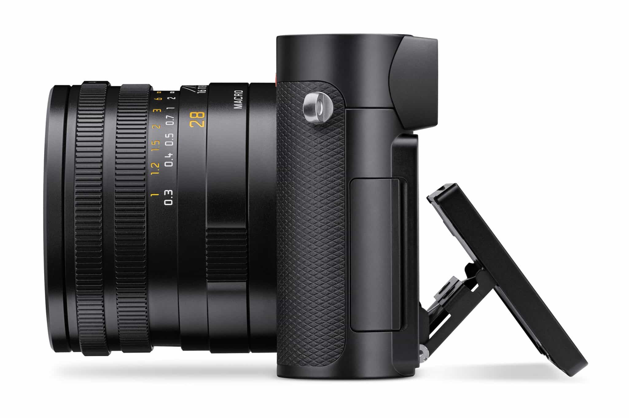 Das 3,0-Zoll-Display lässt sich für verschiedene Aufnahmeperspektiven neigen.