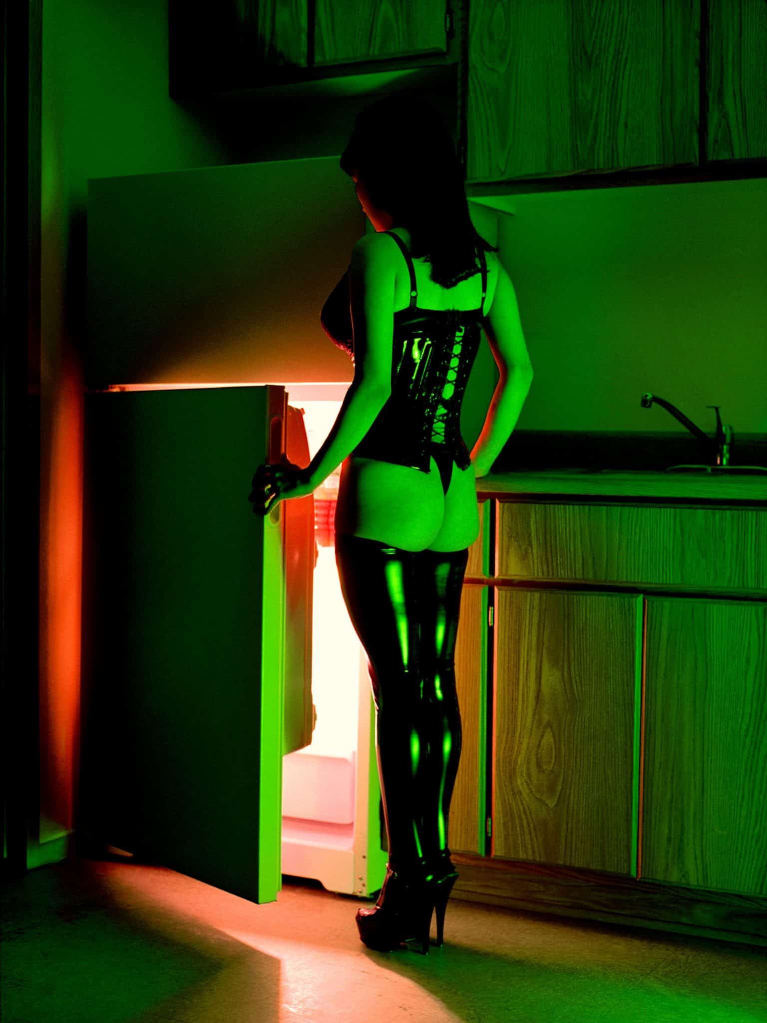 _Breaunna at Fridge, Budget Suites, Las Vegas, 2000; Copyright: Albert Watson