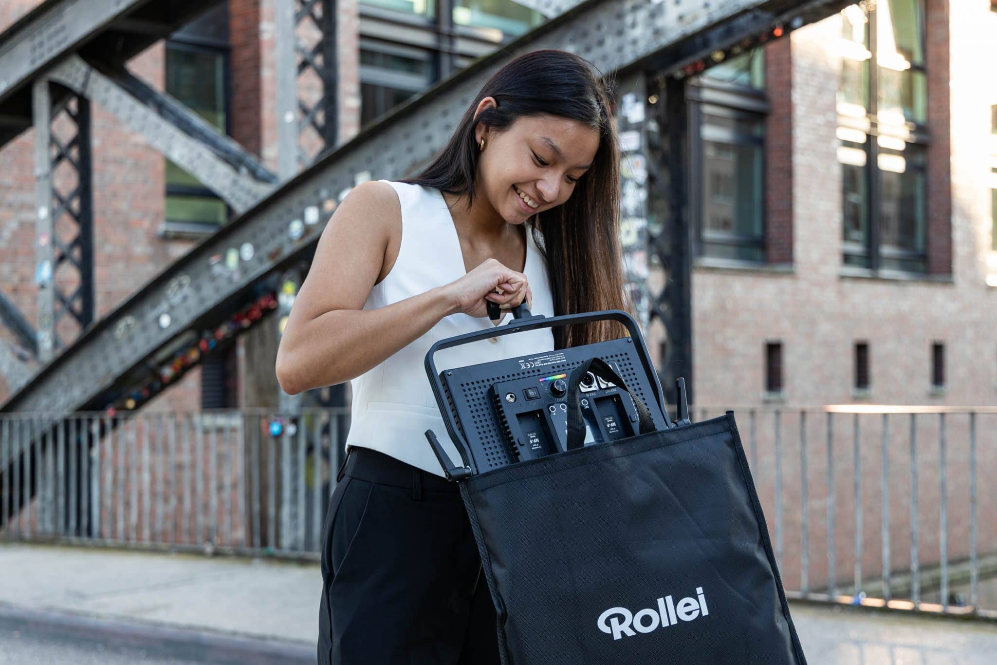 Rollei stellt die neue LED-Panel-Serie VIBE vor. 04