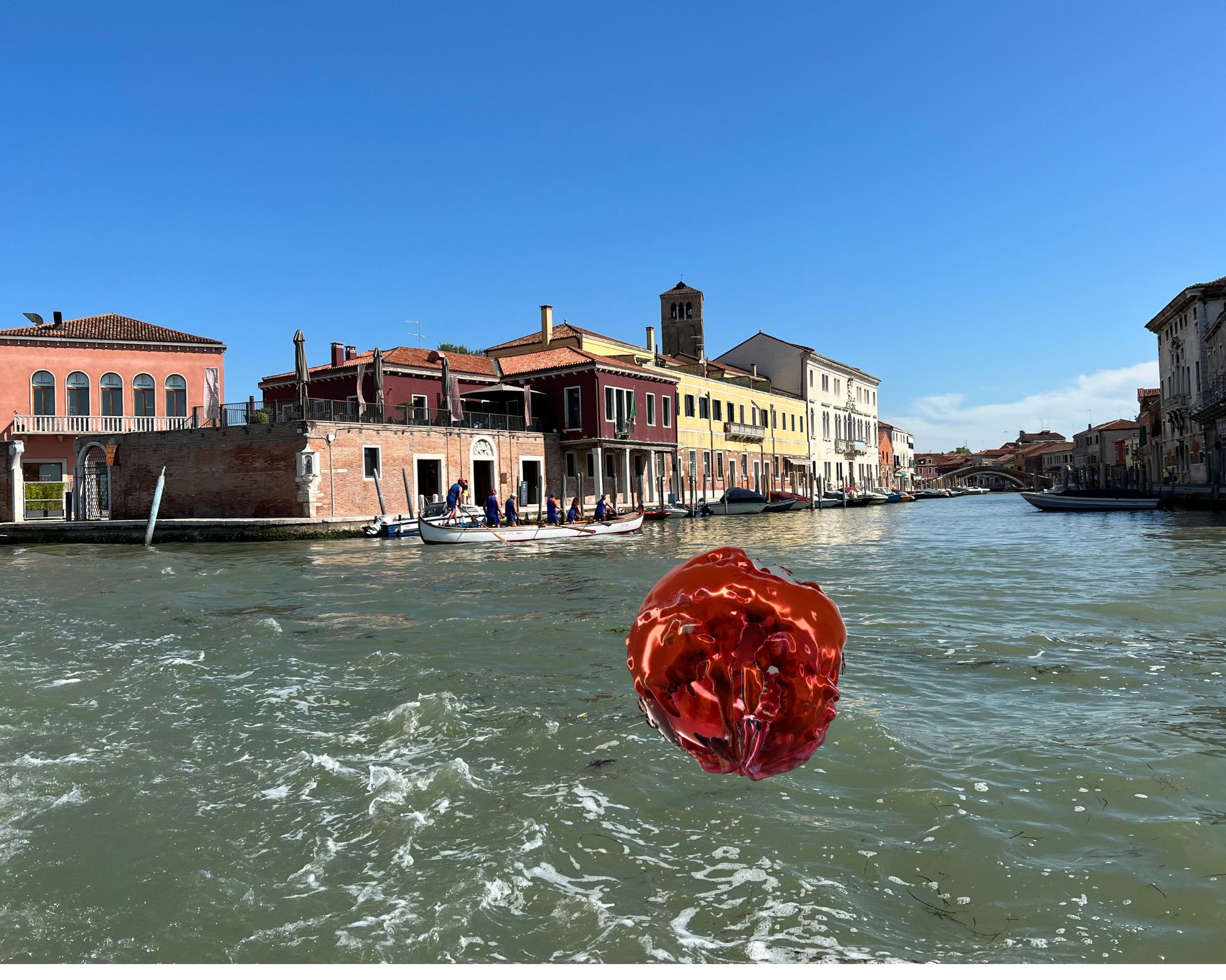 Die fliegende Skulptur in Venedig