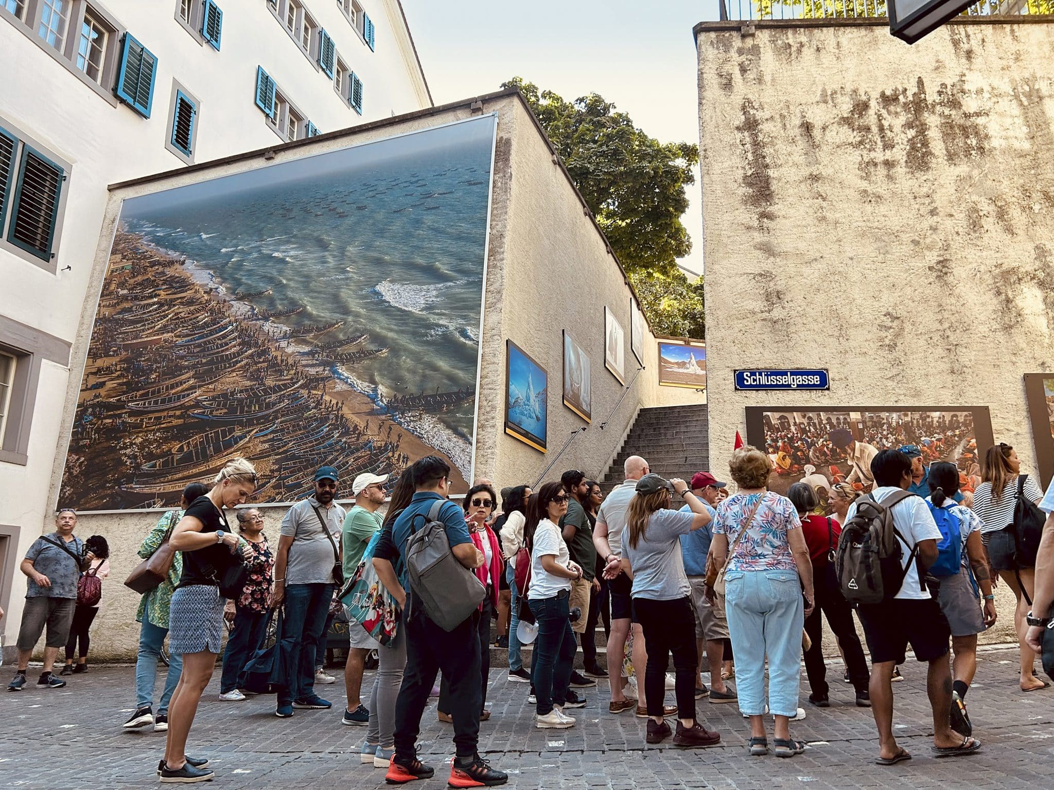 Kirche St. Peter: SDG2 – George Steinmetz – Den Planeten ernähren.