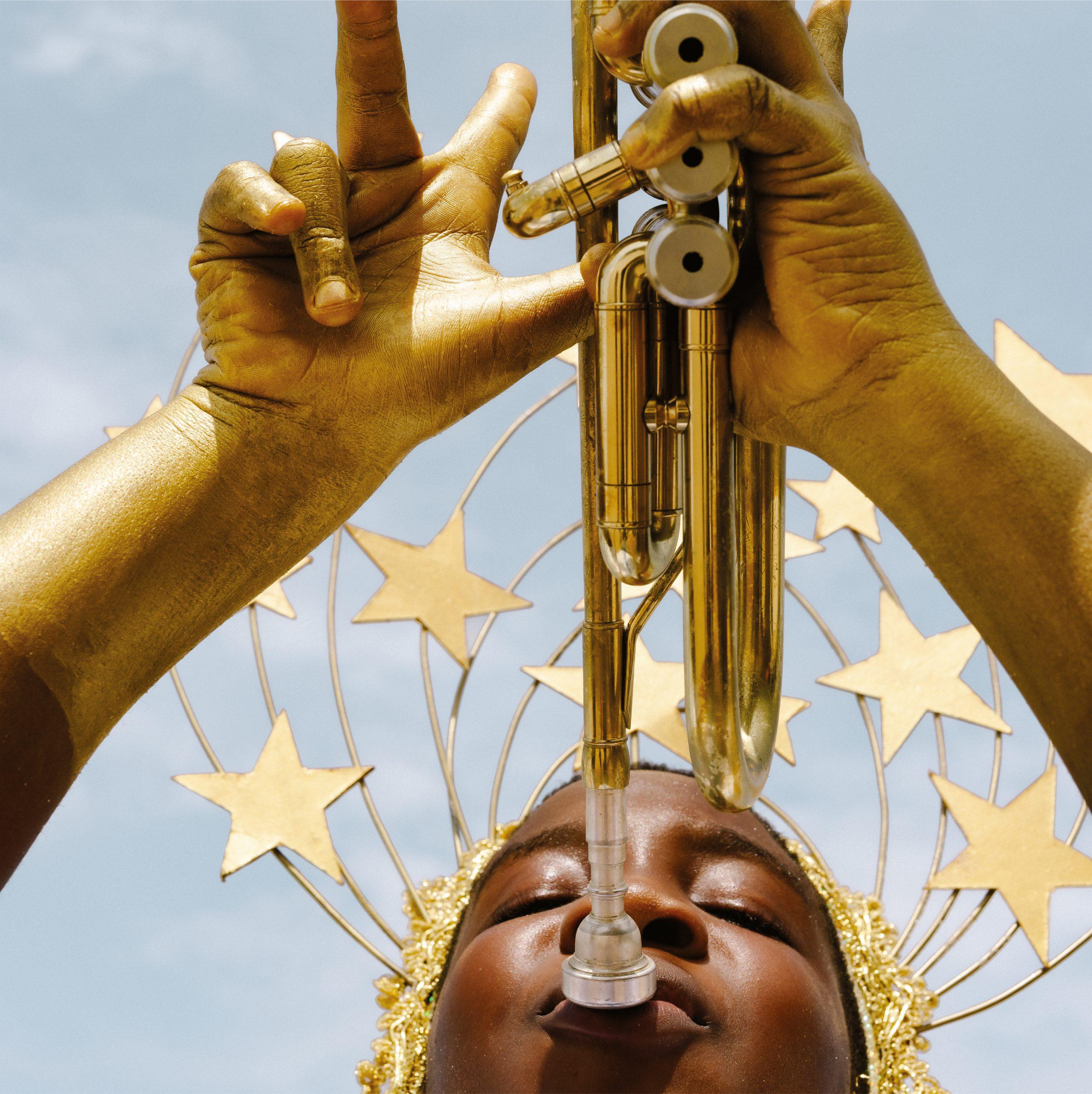 Eines der Cover des Lavazza Kalenders 2024 von Thandiwe Muriu