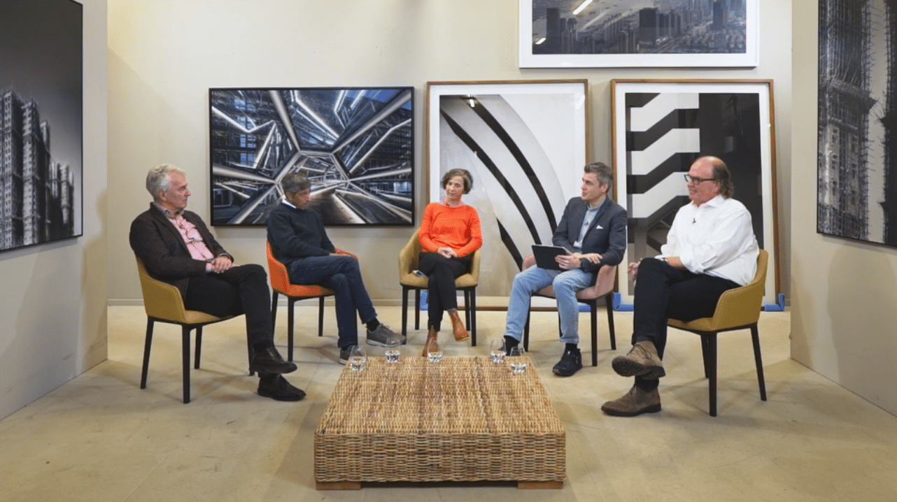 Das Experten-Quartett diskutierte über Vor- und Nachteile von KI: Reiner Fageth, CTO CEWE, Wissenschaftsjournalist Ranga Yogeshwar, Profifotografin und BFF-Vorstandssprecherin Alexandra Lechner, Benjamin Lorenz, Chefredakteur PHOTO PRESSE und Hans Georg Esch, professioneller Architekturfotograf (v.l.n.r.).