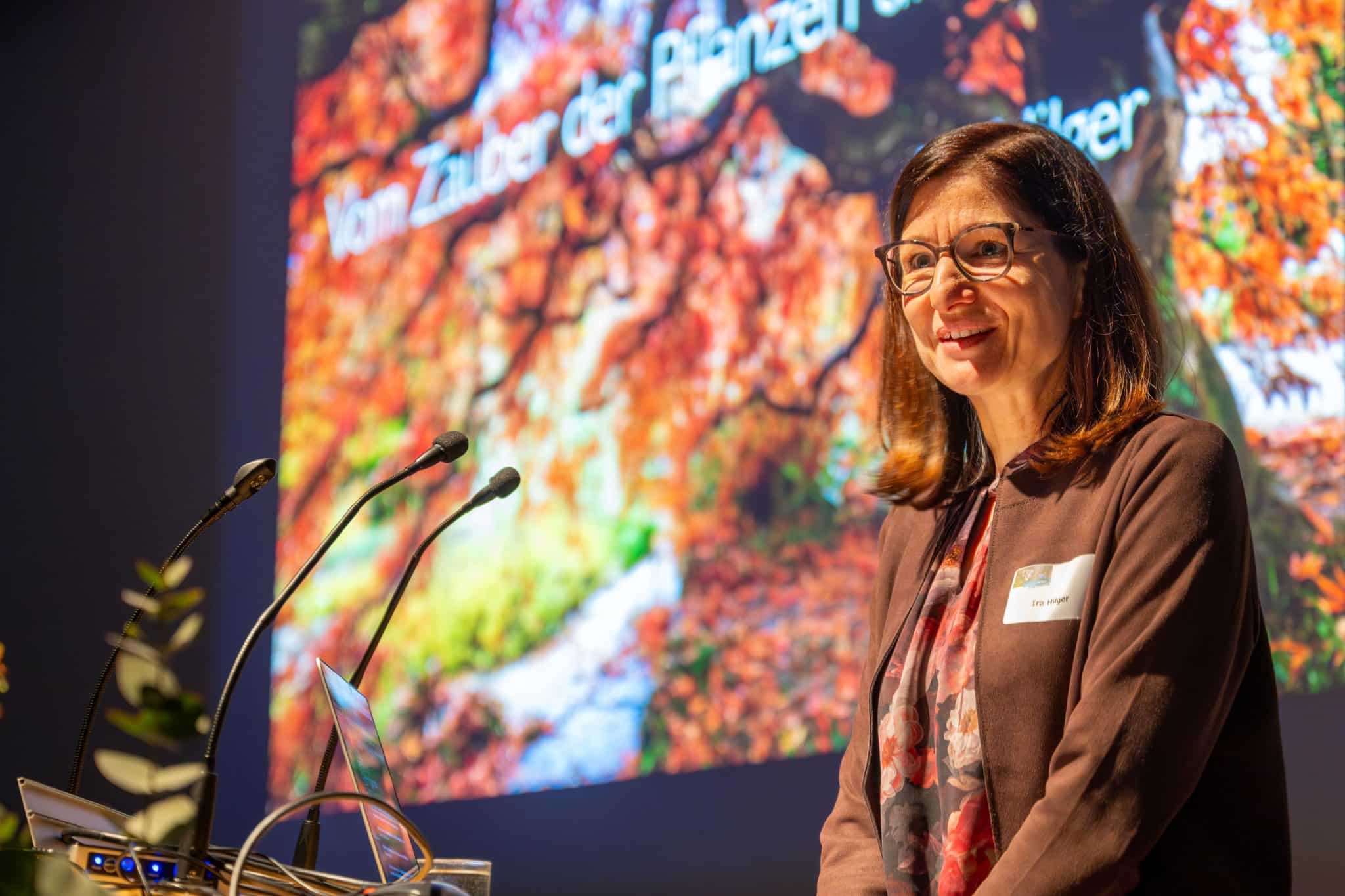 Ira Hilger: Die österreichische Fotografin Ira Hilger präsentierte die Vielfalt und Schönheit der heimischen Pflanzen auf eine ungewöhnliche Art.