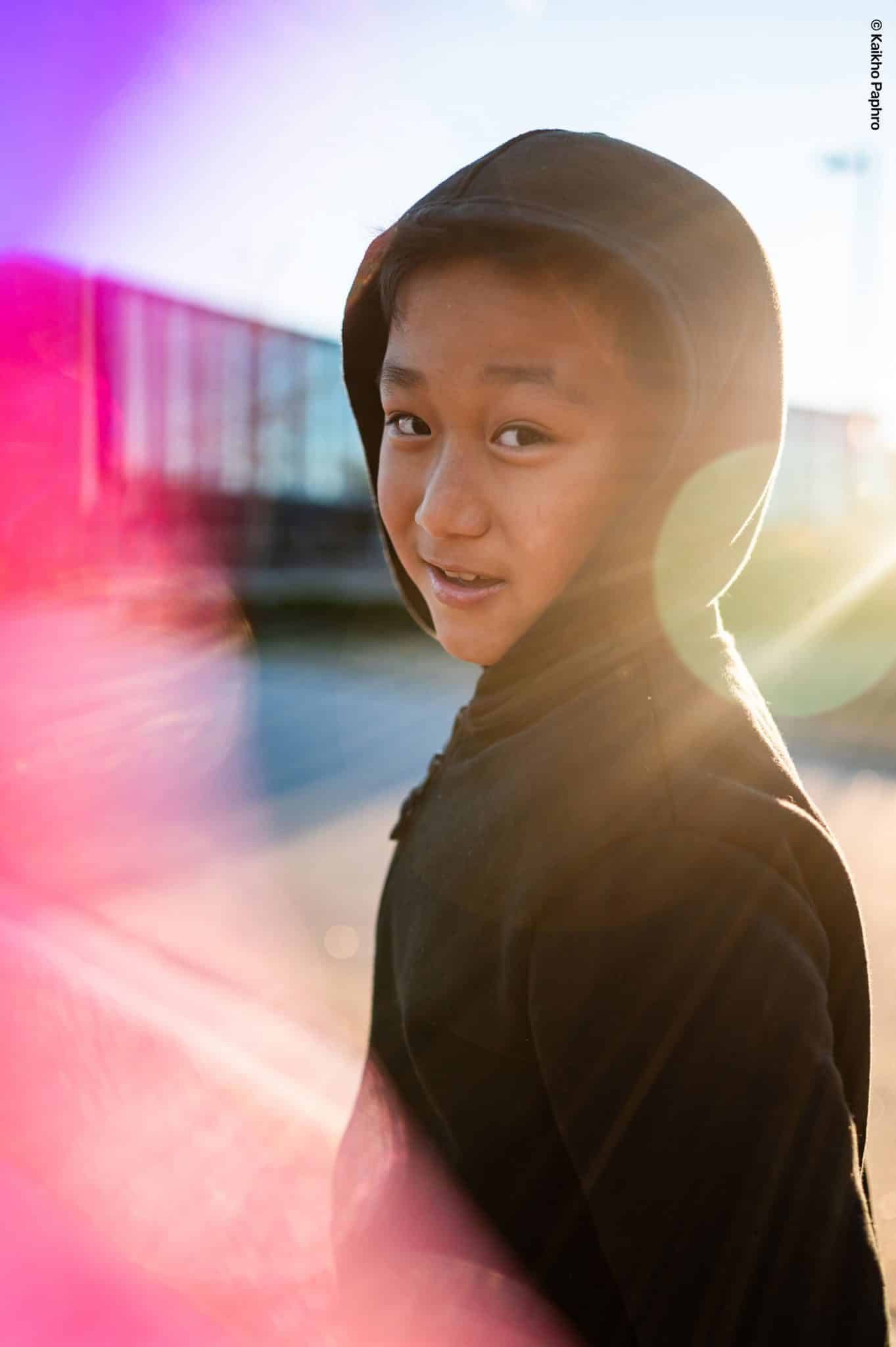 Porträt mit einem Lensbaby Rainbow Filter