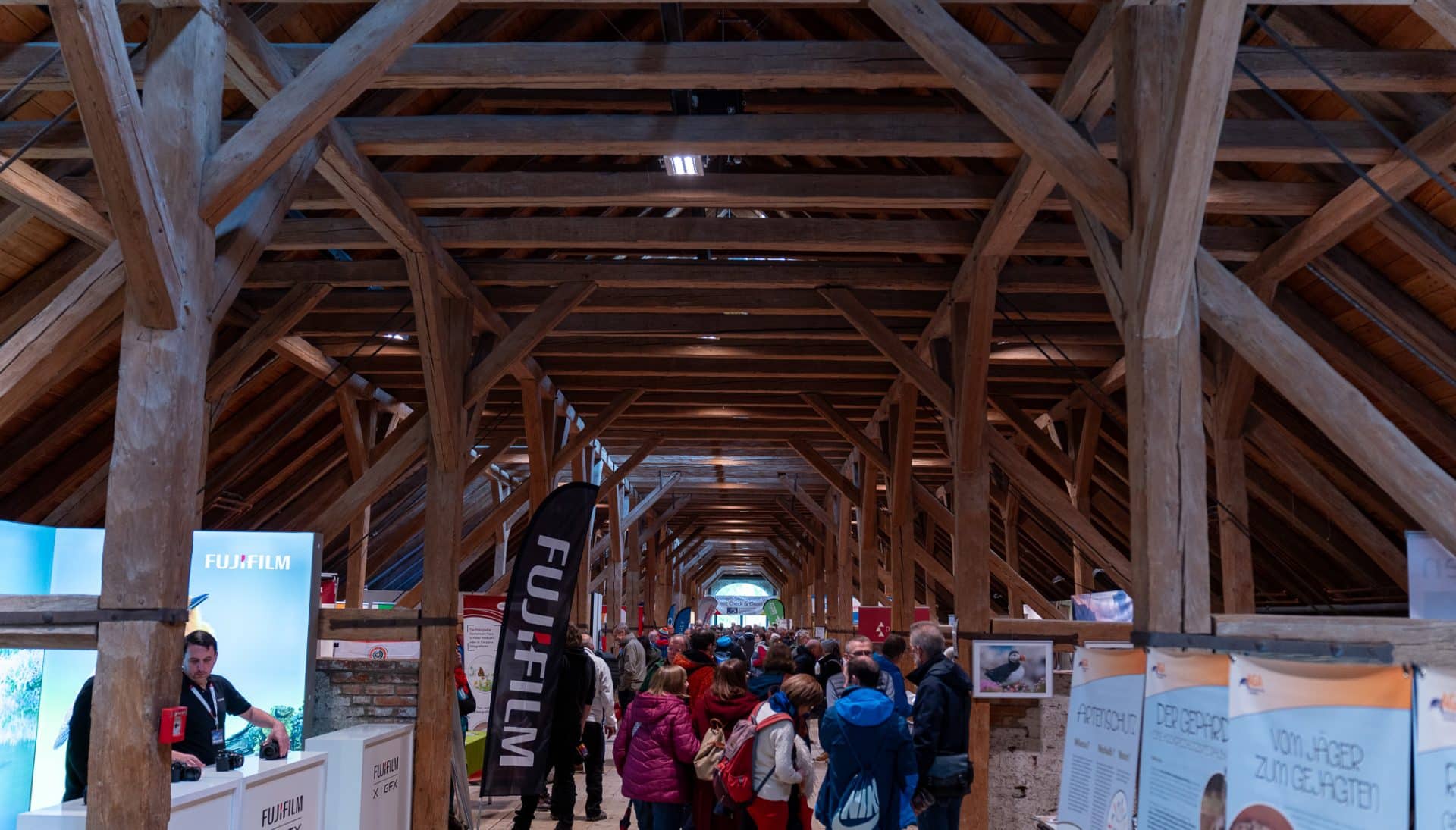 Fotoreiseanbieter im Dachstuhl Fürstenfelder Naturfototage 2024