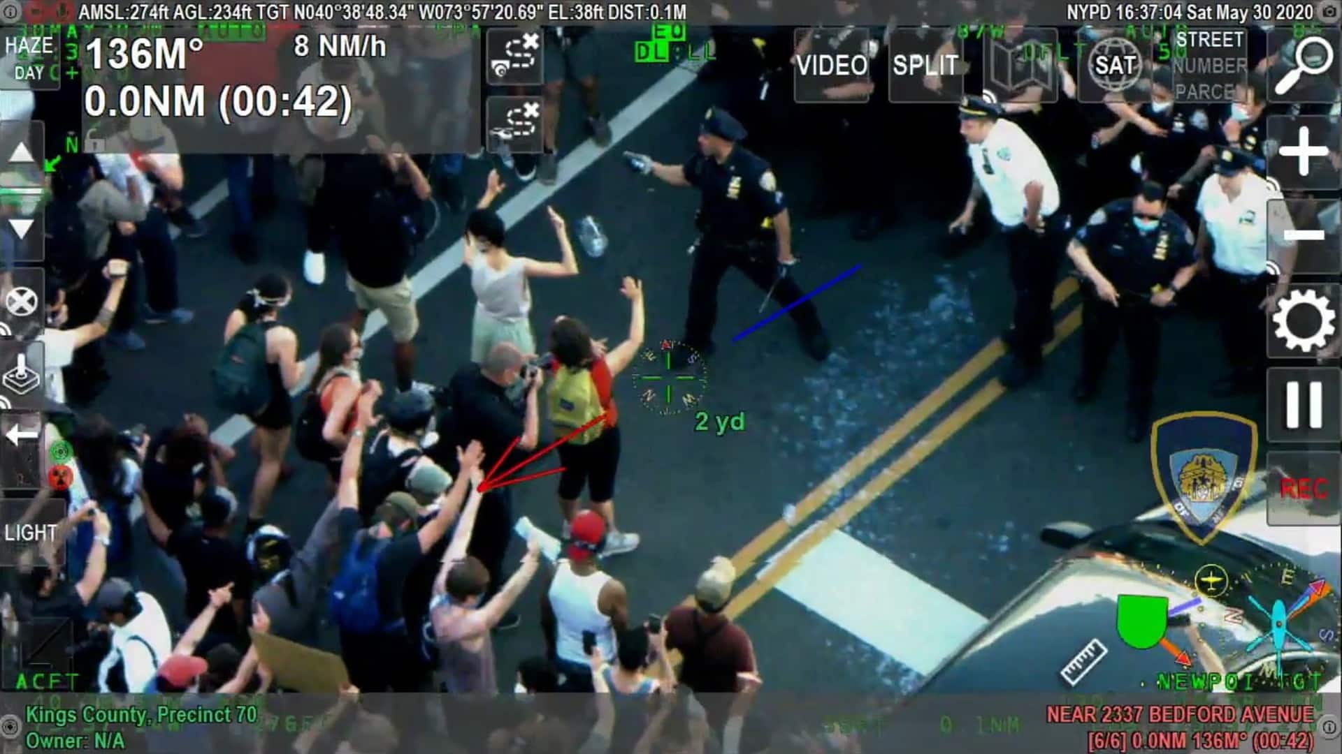 SITU Research produzierte eine Reihe von Videoanalysen und Karten für die Sammelklage Sow, et al. v. City of New York, et al., die das Fehlverhalten des New York Police Department (NYPD) während diversen Protesten der Black- Lives-Matter-Bewegung 2020 dokumentieren. Die Verstöße gegen eine Vielzahl von konstitutionellen Rechten wie Rede-, Presse- und Versammlungsfreiheit wurden auf Video festgehalten; Handyaufnahmen von Demonstrant*innen, Körperkameras von Polizeibeamt* innen, Luftüberwachungsbilder und CCTV-Aufzeichnungen dienten der Recherche als Basis.